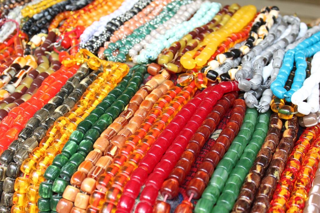 color, beads, colorful-675745.jpg